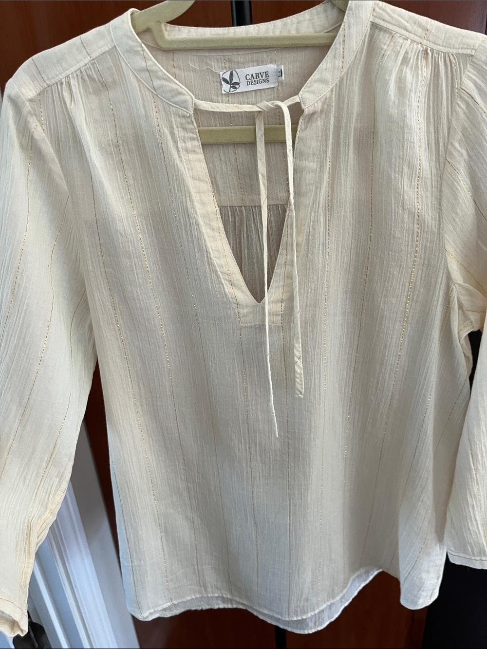 Carve Designs Cream Tunic with Gold Accent Threading    SZ S Organic Cotton